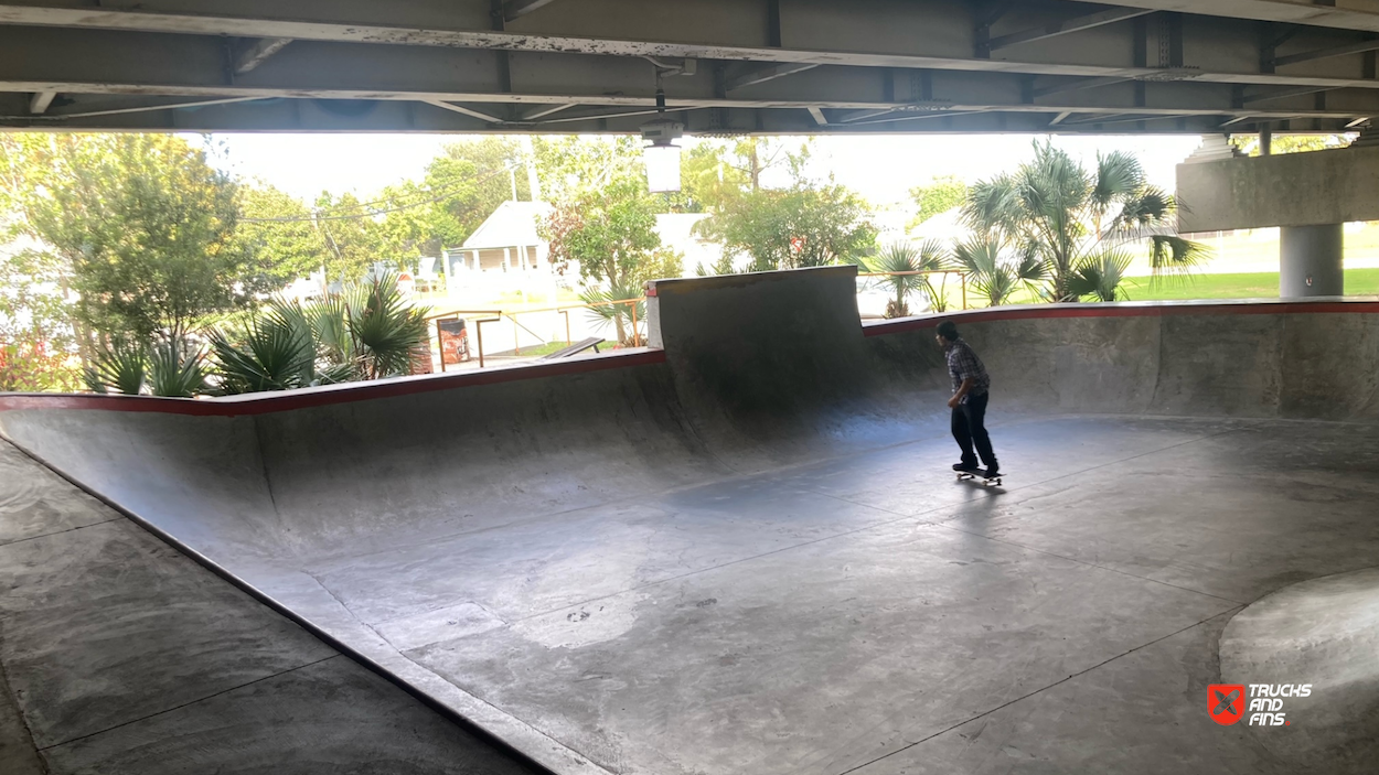 Parasite DIY skatepark